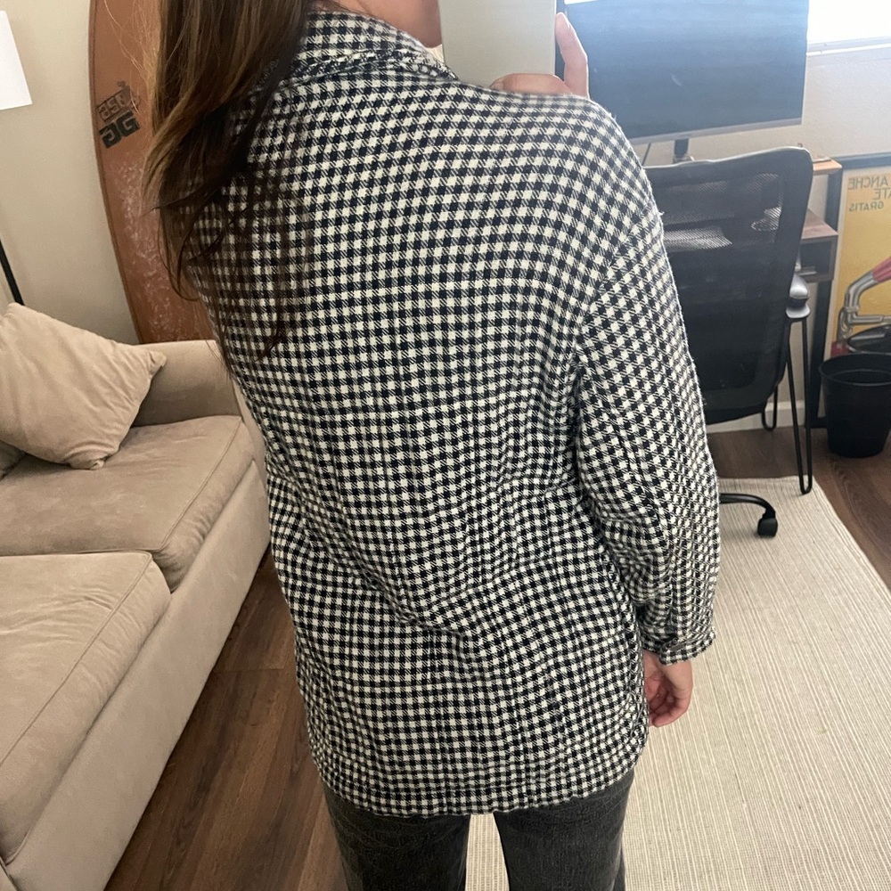 Houndstooth Quilted Shirt Jacket - Picture 4 of 9